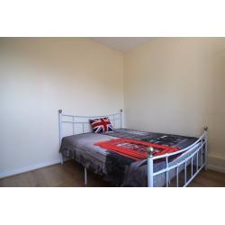 Double Bed in Rooms available for rent in 4-bedroom, 2-storey flatshare in Putney