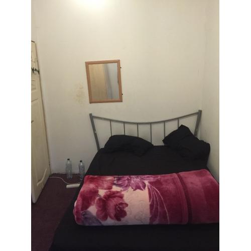 Rent an Bedroom Asian Only