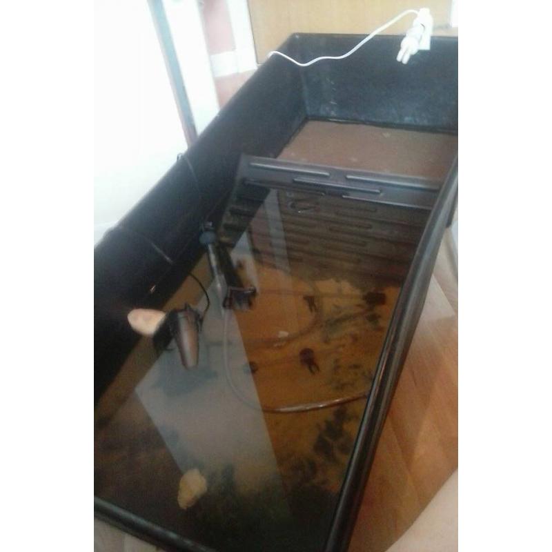 Large Waterworld Turtle Tub w/Water Heater, Light and Filter