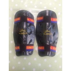 Taekwondo Sparing Shin pads, Size Small