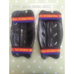 Taekwondo Sparing Shin pads, Size Small