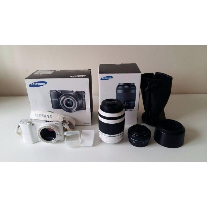 Samsung NX1000 with 2 lenses