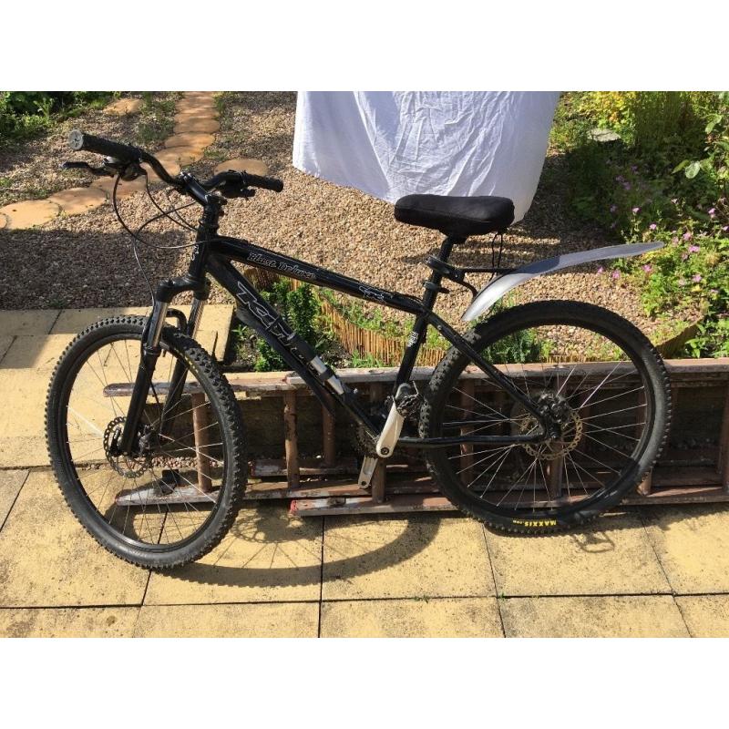 KONA BLAST DELUXE MOUNTAIN BIKE