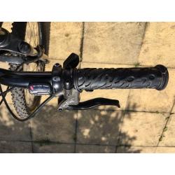 KONA BLAST DELUXE MOUNTAIN BIKE