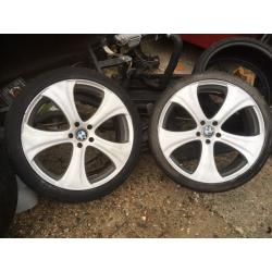 BMW X5 alloy wheels 22inch with good tyres 5-6ml e53