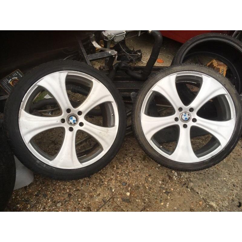 BMW X5 alloy wheels 22inch with good tyres 5-6ml e53
