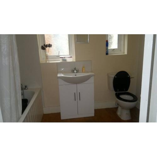 A spacious, nice and clean single bedroom to rent.