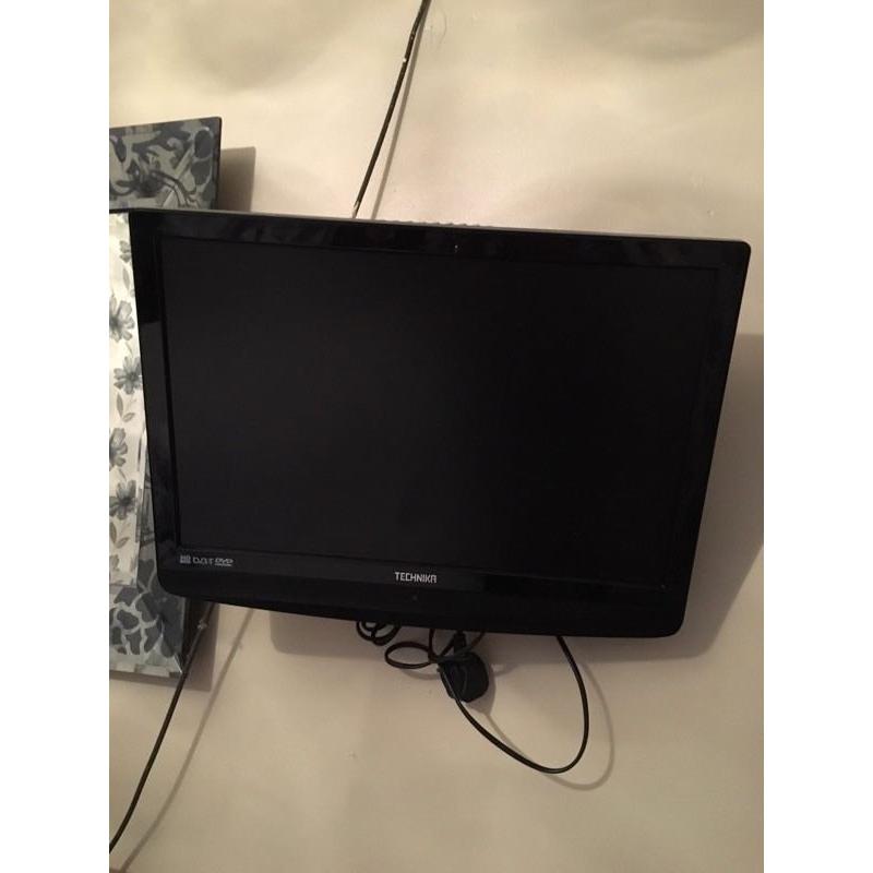 22" tv/DVDs combi