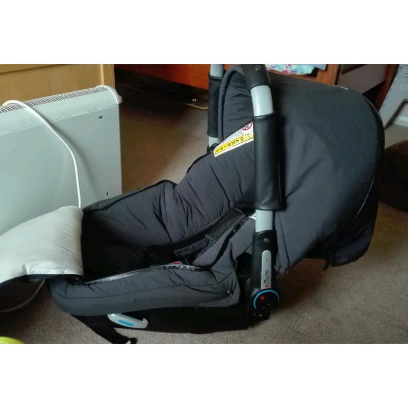 Jane Matrix Lay flat car seat