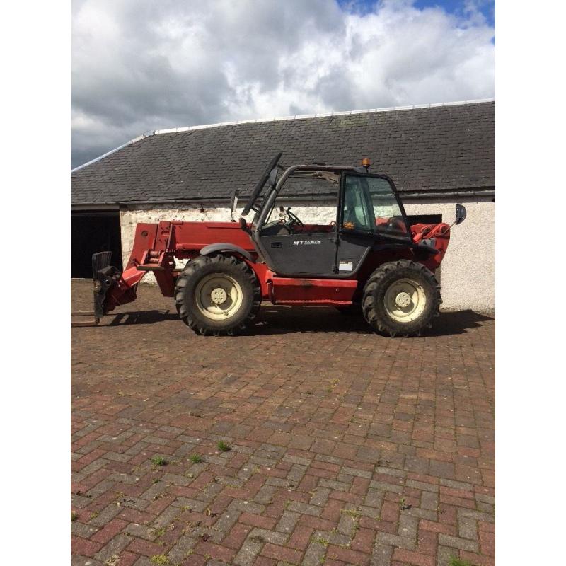 Manitou telescopic forklift