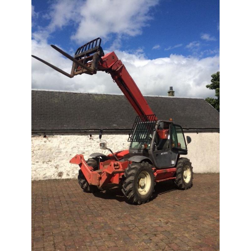 Manitou telescopic forklift
