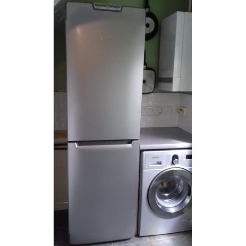 Hotpoint FF200E Half And Half Fridge Freezer