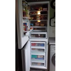 Hotpoint FF200E Half And Half Fridge Freezer