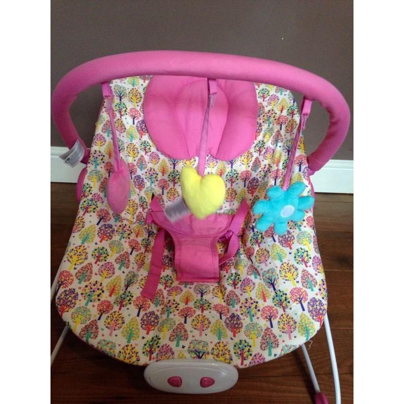 Bouncer with matching cot mobile & bumper