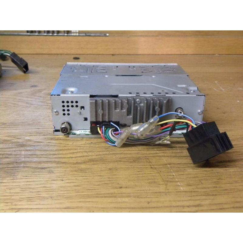 Pioneer DEH-1500UB USB /Car Stereo / Radio