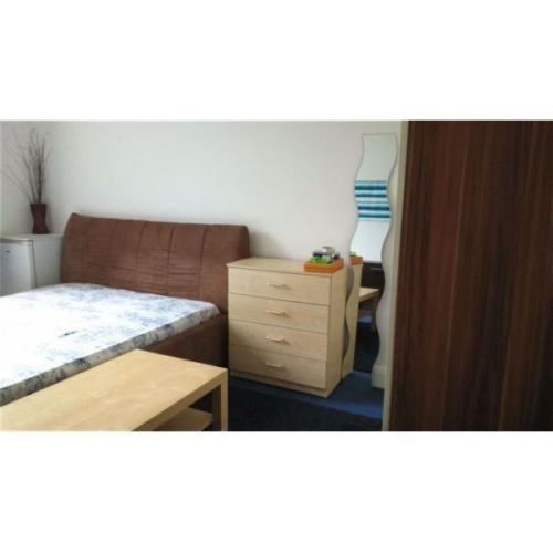 Double room in flatshare at Finchley Road / North Circular - bills included