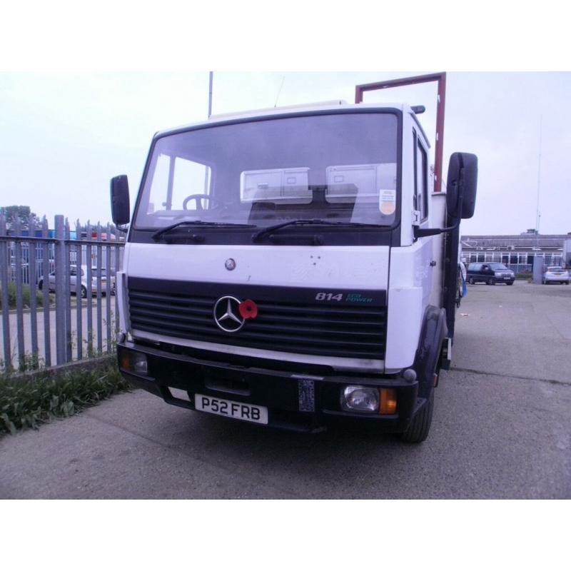 Mercedes 814 lorry