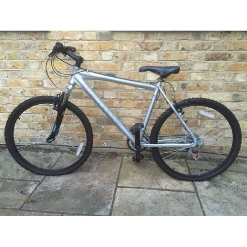 Diamondback outlook mountain bike with 7 gears