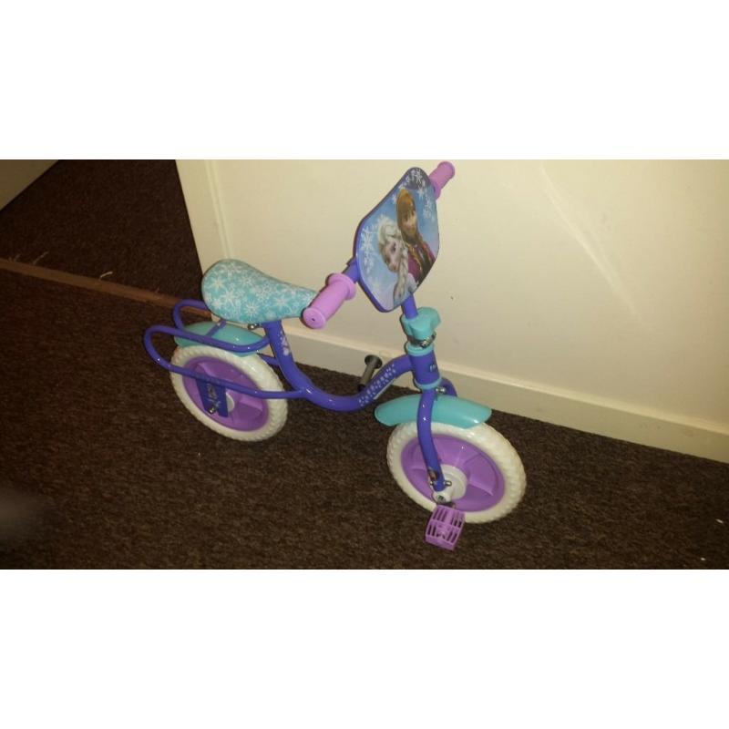 Collect from grangemouth or sauchie!! Brand New Disney Frozen Bike