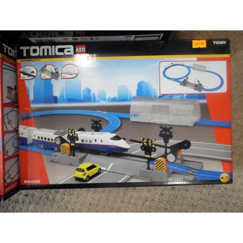 TOMY TOMICA 85207 HYPERCITY TRAIN BUMPER TRACK PACK