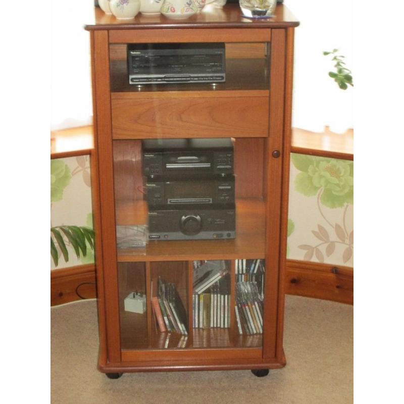 G plan cabinet