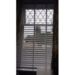 White Wooden Venetian blinds - Minor Damage