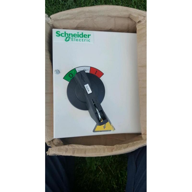 Merlin 32amp Tp-N rotator isolator