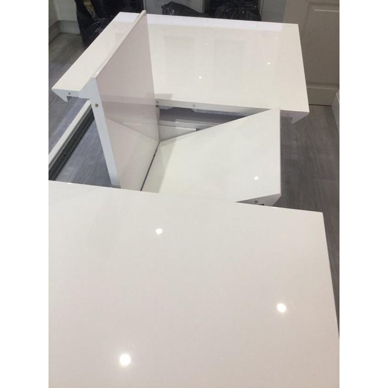 Large extendable dining table