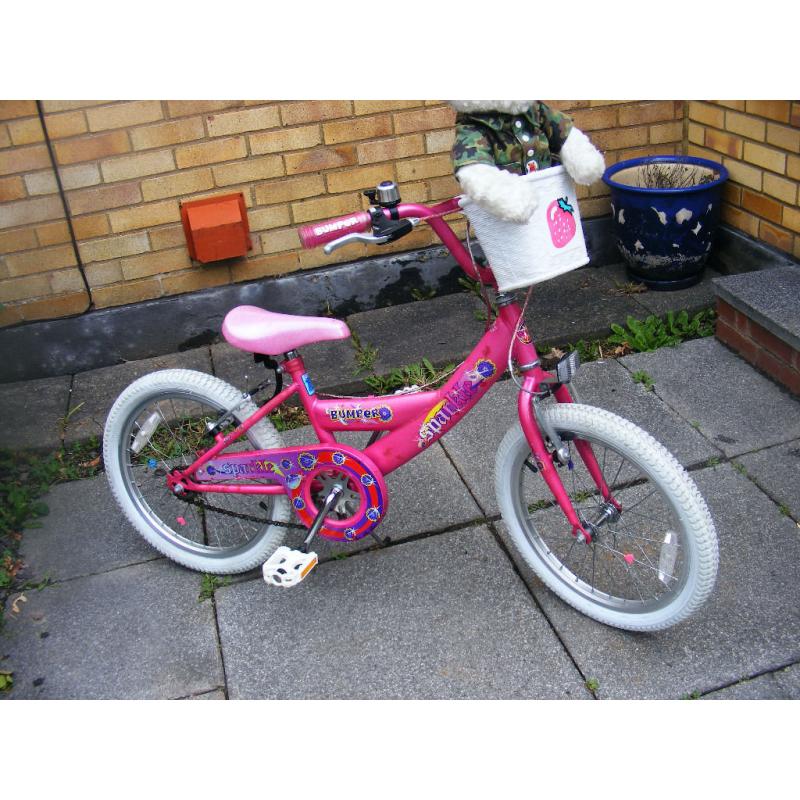 18" WHEEL GIRLS BIKE IN GREAT WORKING ORDER AGE 6+
