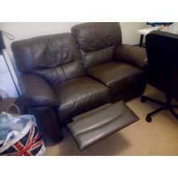 Sofa MUST GO