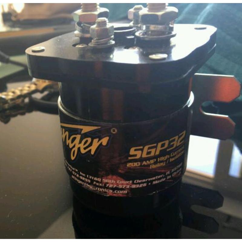 Stinger sgp32 200 amp high voltage battery isolator