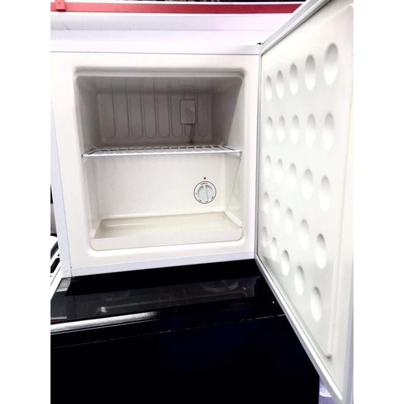 //(%)\ COOLZONE TABLE TOP FREEZER INCLUDES 6 MONTHS GUARANTEE
