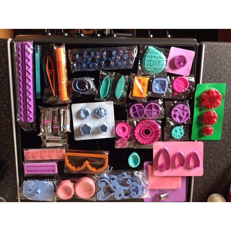 Cake decorating job lot