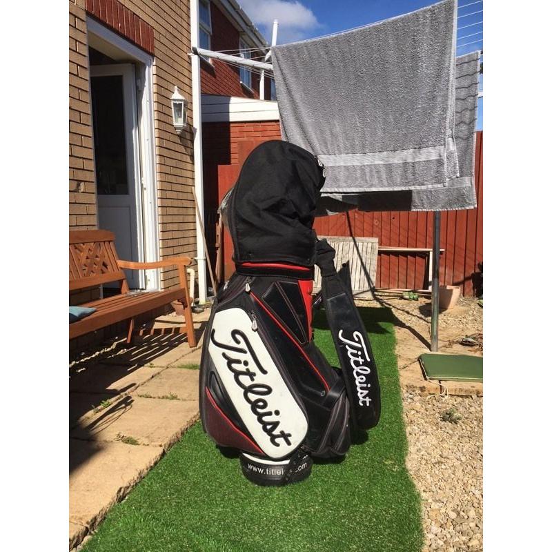 Titleist tour golf bag
