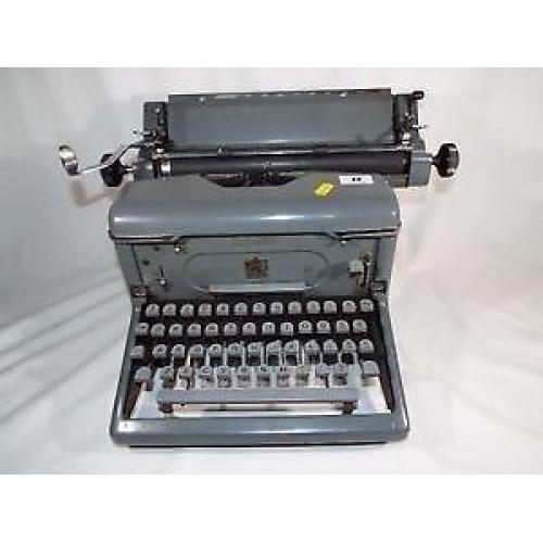 VINTAGE RETRO MANUEL IMPERIAL 65 TYPEWRITER VGC