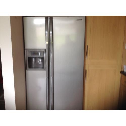 Samsung American style fridge freezer with water & ice dispenser