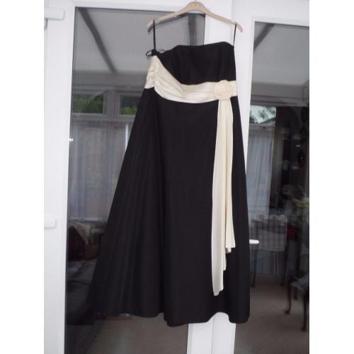 Strapless evening dress