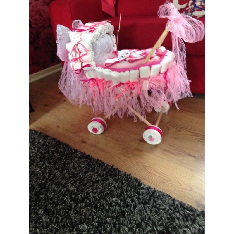 BEAUTIFUL NAPPY PRAM GIFT