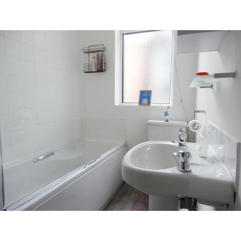 Spacious DOUBLE ROOM in the vibrant SHOREDITCH!