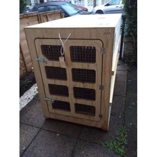 Extra large IATA approved pet crate, used once 150 x 105 x 75 cm