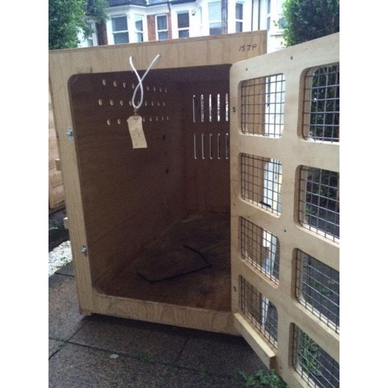 Extra large IATA approved pet crate, used once 150 x 105 x 75 cm