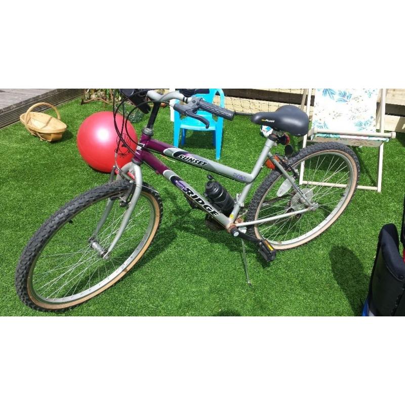 Ladies girls bike excellent tyres