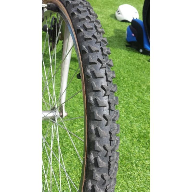 Ladies girls bike excellent tyres