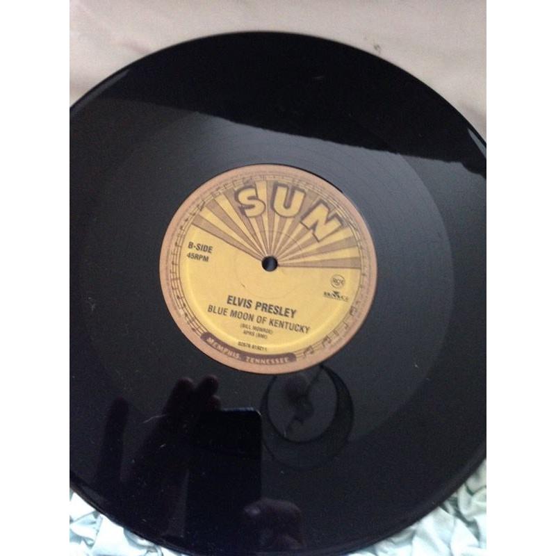 Elvis Presley mint limited edition 10 inch that's all right 2004