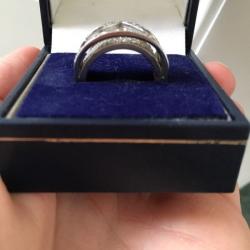 9ct White Gold heart design ring