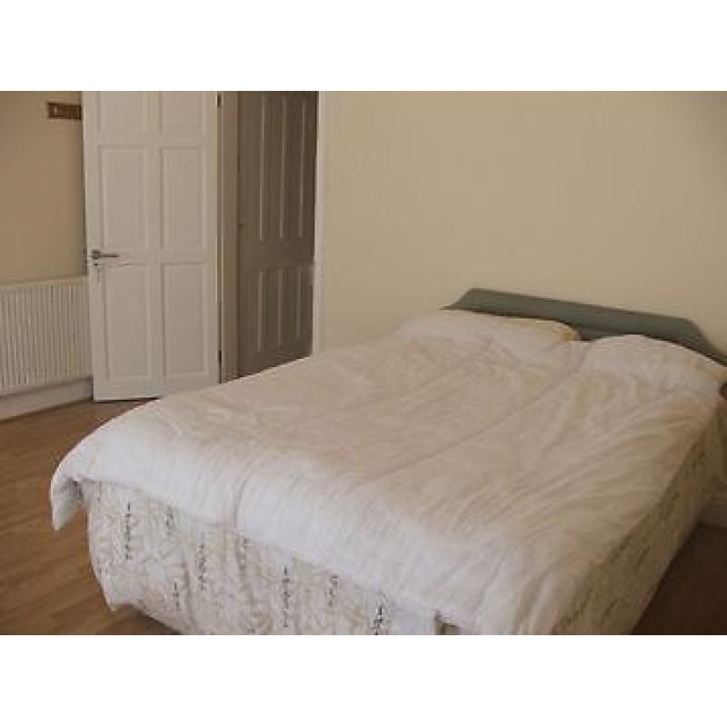 Large Double Room in nice house inclu All bills only 295 per month! Rusholme nr uni/oxford rd /city