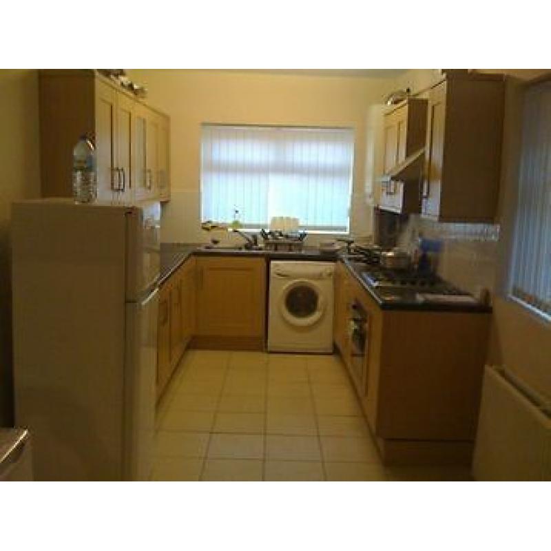 Large Double Room in nice house inclu All bills only 295 per month! Rusholme nr uni/oxford rd /city