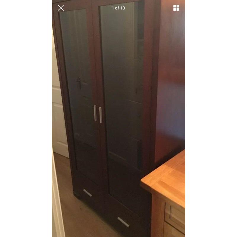 Display cabinet with lights