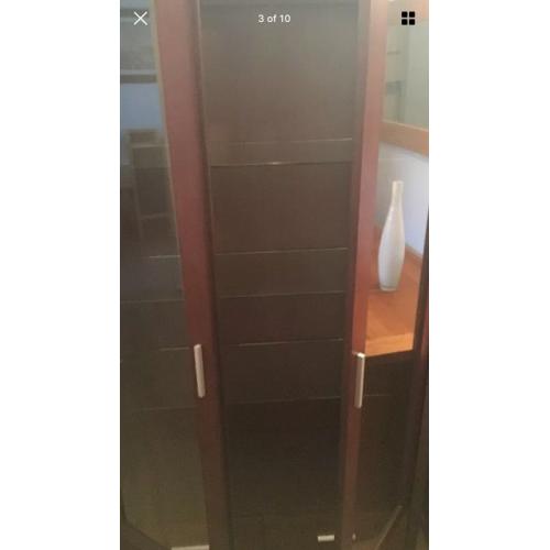 Display cabinet with lights