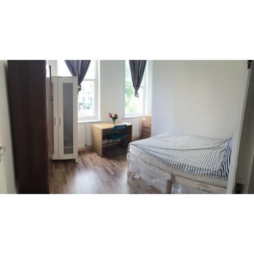 Room to rent zone 2